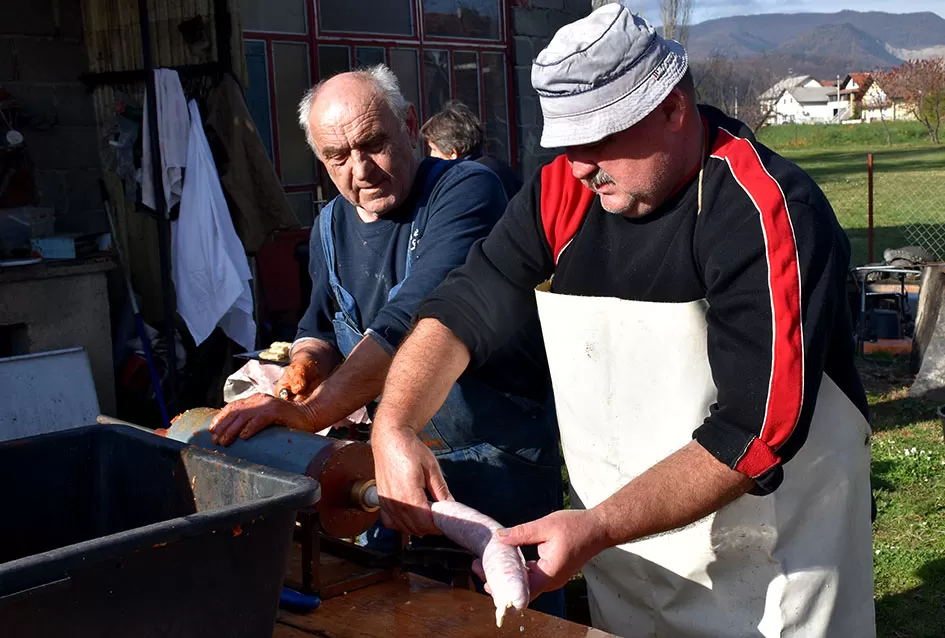 Solidarnost i prijateljstvo izvan pozornice: Veterani KUD-a ʼIvan Goran Kovačićʼ iz Velike i dalje povezani