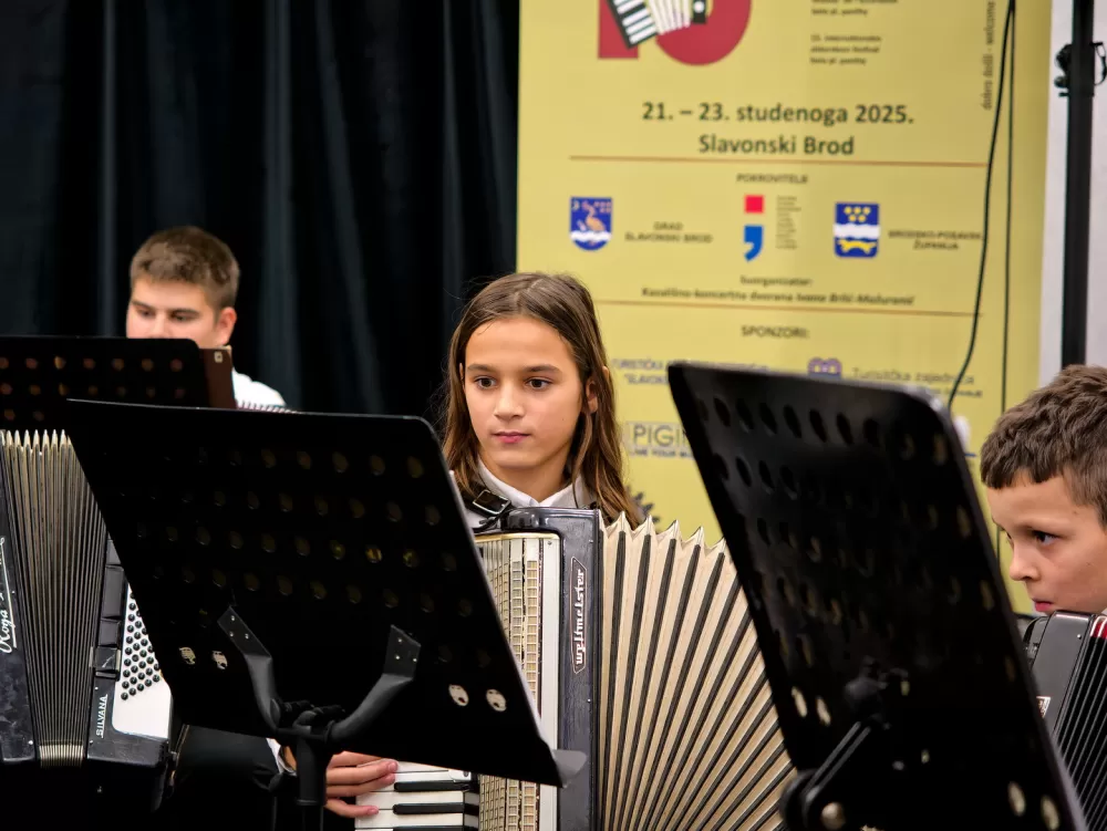 Harmonikaški sjaj u Slavonskom Brodu: uspješno održan međunarodni festival