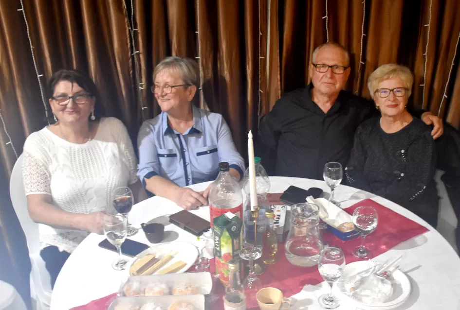 Plesali do zore u dupkom punoj dvorani Luki uz grupu Gold