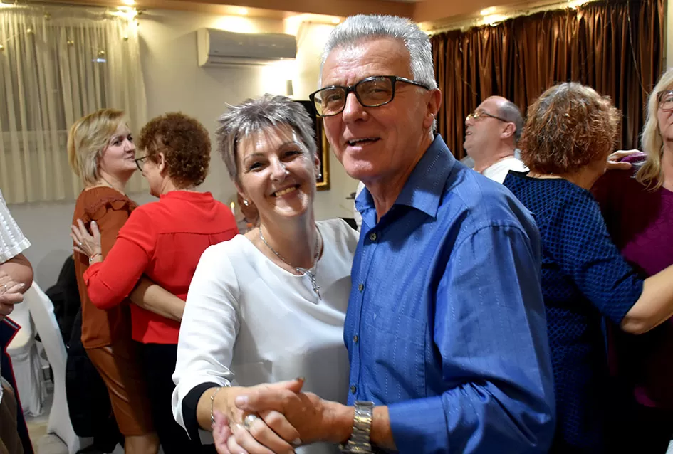 Plesali do zore u dupkom punoj dvorani Luki uz grupu Gold