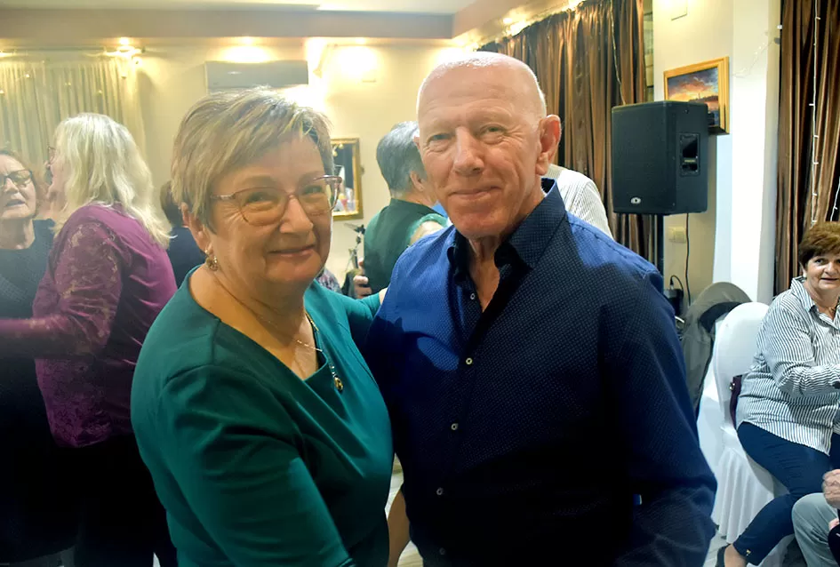 Plesali do zore u dupkom punoj dvorani Luki uz grupu Gold