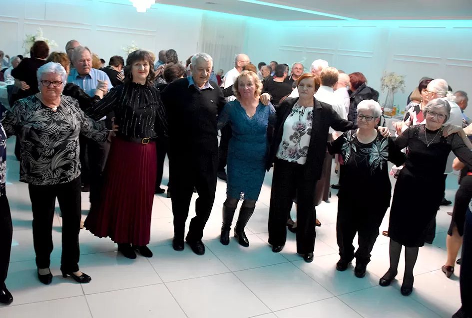 Katarinska zabava sa darivanjem imenjakinja i blizu 300 sudionika