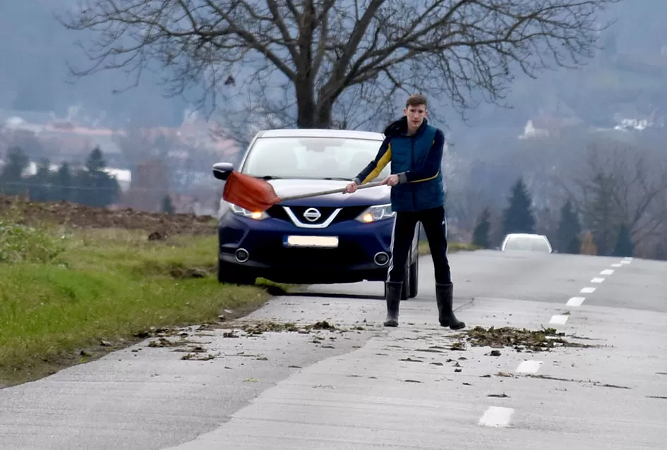 Požega.eu | Kultura na cesti: Savjestan potez kod Požege kao rijetkost, a ne pravilo