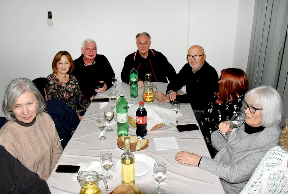 Veselo Martinje kod Anke i Branka Šutala: Bauer krstio mošt, Hodak novi kum