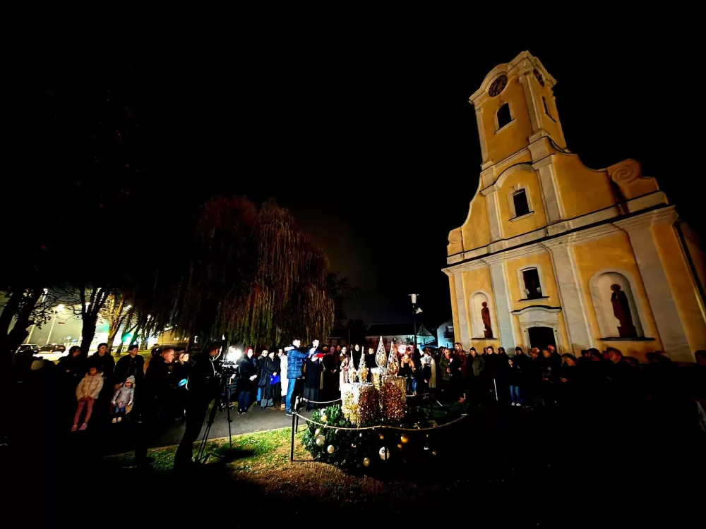 SB Online | Prva nedjelju došašća – Općina Sibinj i načelnik Pavić nastavljaju dugogodišnju adventsku tradiciju