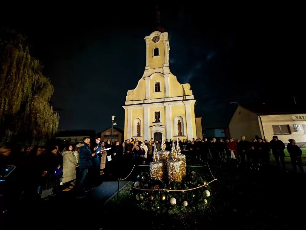 Prva nedjelju došašća – Općina Sibinj i načelnik Pavić nastavljaju dugogodišnju adventsku tradiciju
