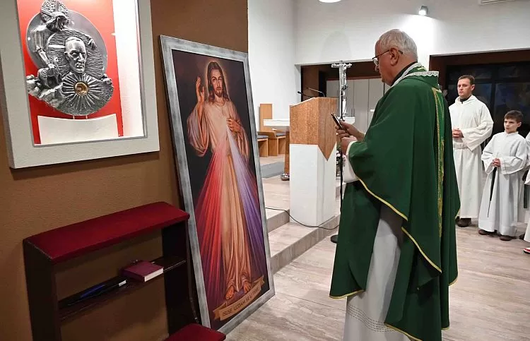 U Stepinčevoj župi blagoslovljena slika Milosrdnog Isusa