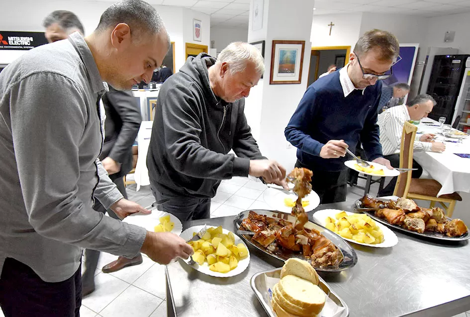 Jelušić d.o.o. iz Kaptola: Nakon velikih projekata u Požegi i Vukovaru, održana i prezentacija suvremene kuhinjske opreme