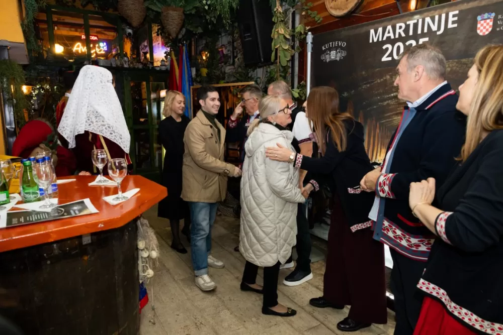 Kutjevačka tradicija osvojila Podgoricu: Martinje privuklo više od 500 gostiju