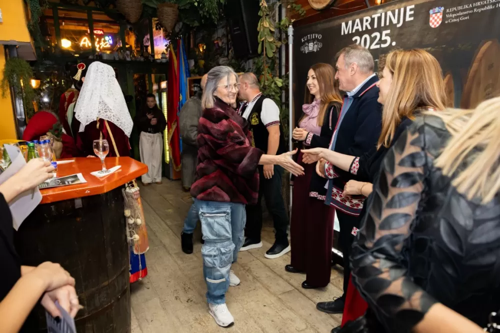 Kutjevačka tradicija osvojila Podgoricu: Martinje privuklo više od 500 gostiju