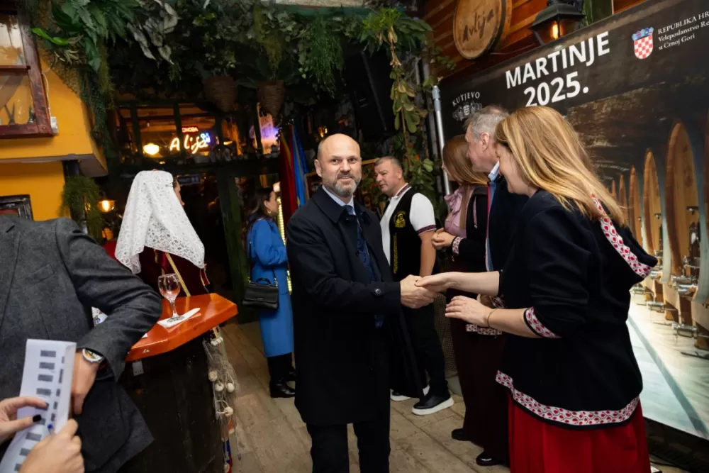 Kutjevačka tradicija osvojila Podgoricu: Martinje privuklo više od 500 gostiju