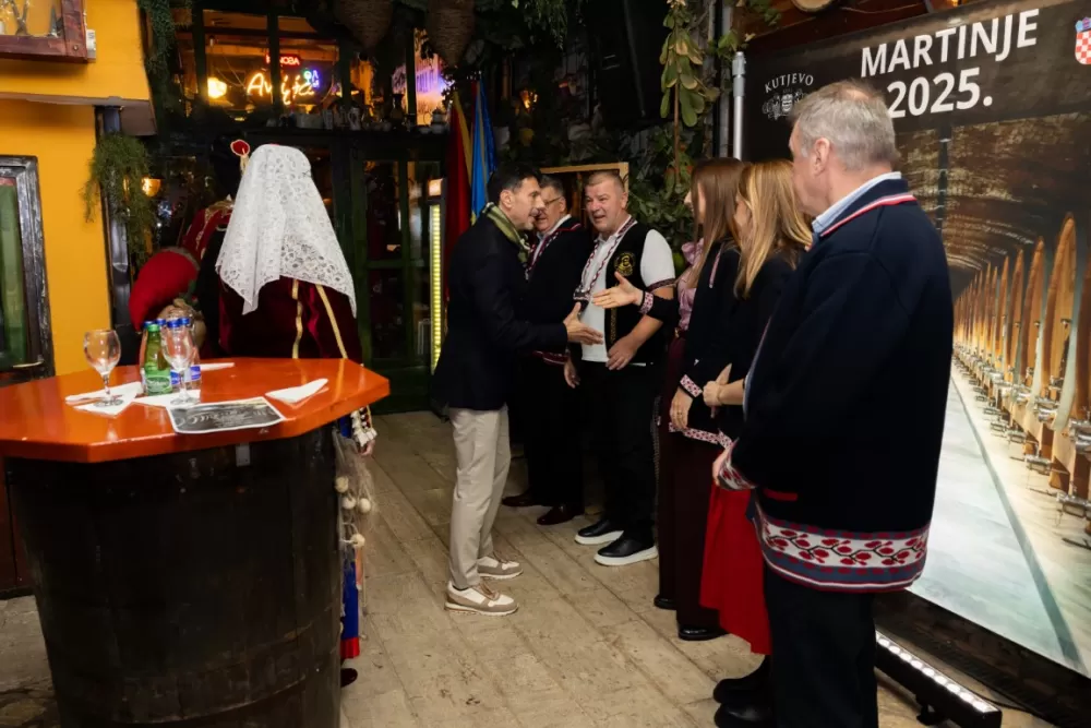 Kutjevačka tradicija osvojila Podgoricu: Martinje privuklo više od 500 gostiju