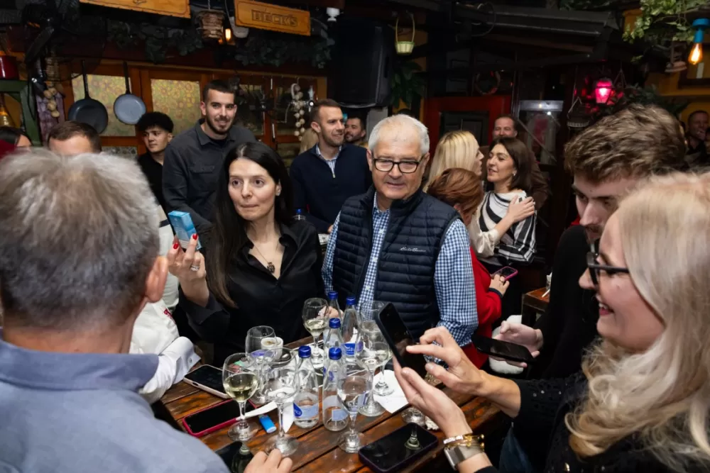 Kutjevačka tradicija osvojila Podgoricu: Martinje privuklo više od 500 gostiju