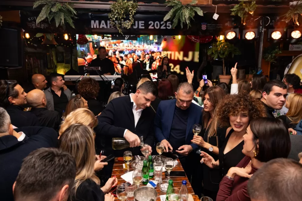 Kutjevačka tradicija osvojila Podgoricu: Martinje privuklo više od 500 gostiju