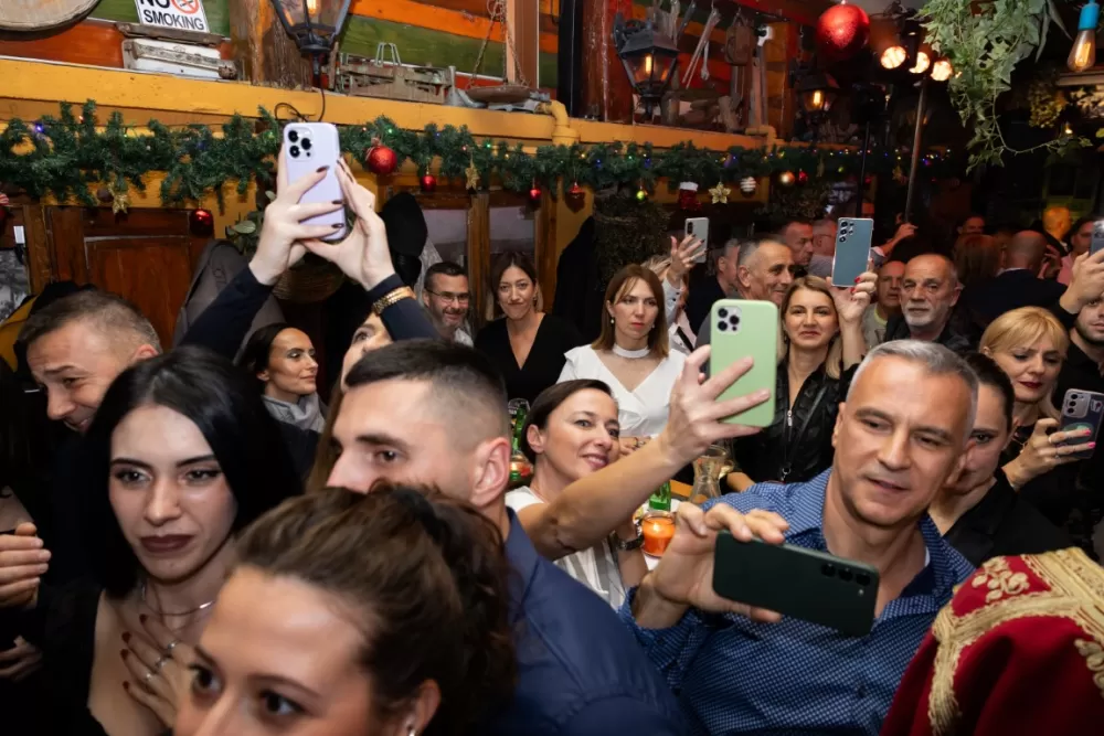 Kutjevačka tradicija osvojila Podgoricu: Martinje privuklo više od 500 gostiju