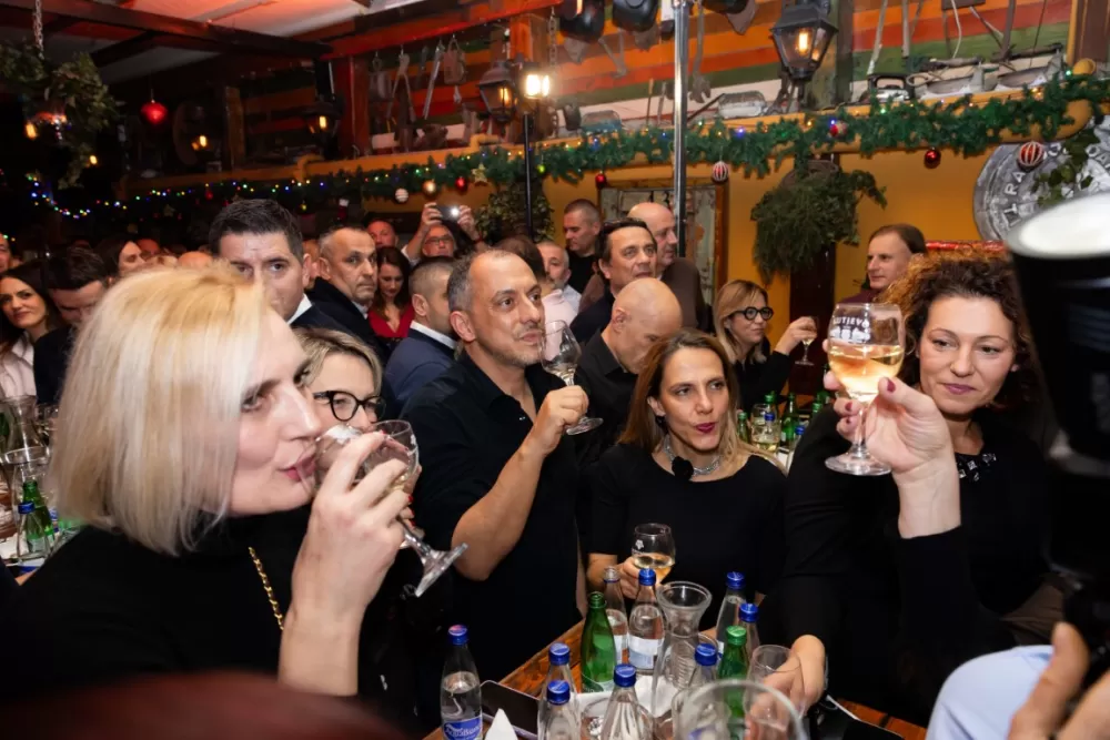 Kutjevačka tradicija osvojila Podgoricu: Martinje privuklo više od 500 gostiju