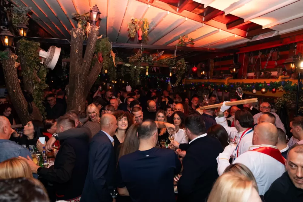 Kutjevačka tradicija osvojila Podgoricu: Martinje privuklo više od 500 gostiju