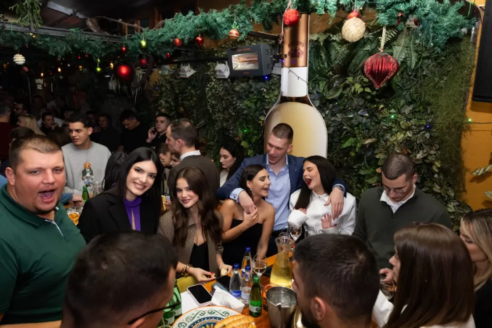 Kutjevačka tradicija osvojila Podgoricu: Martinje privuklo više od 500 gostiju