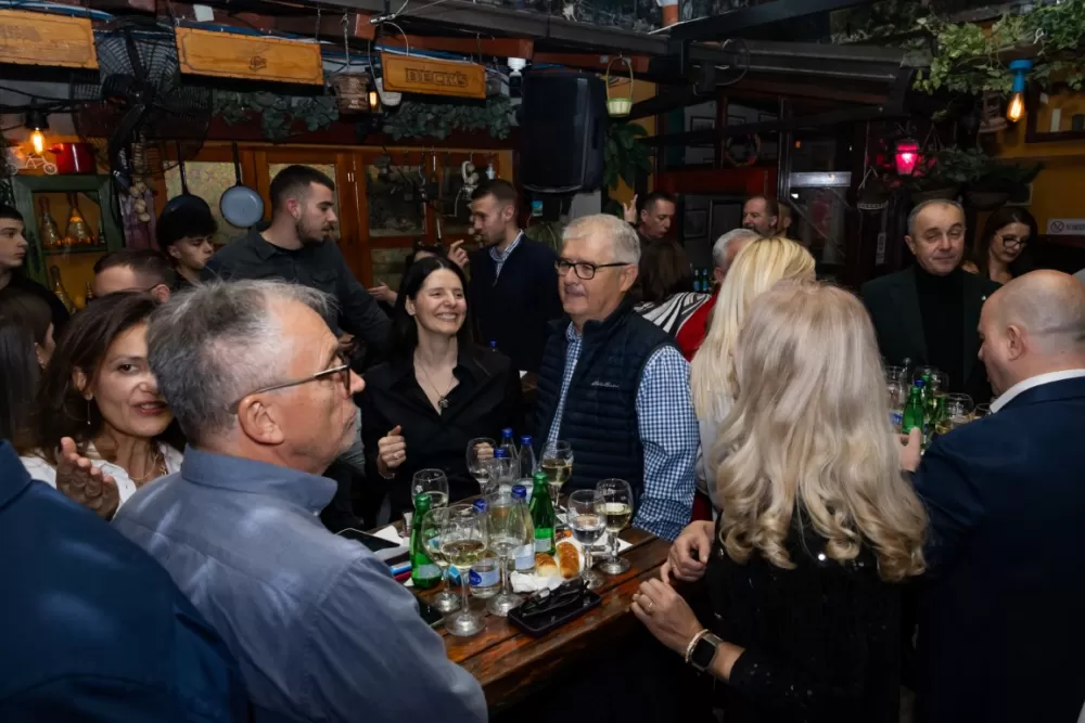 Kutjevačka tradicija osvojila Podgoricu: Martinje privuklo više od 500 gostiju