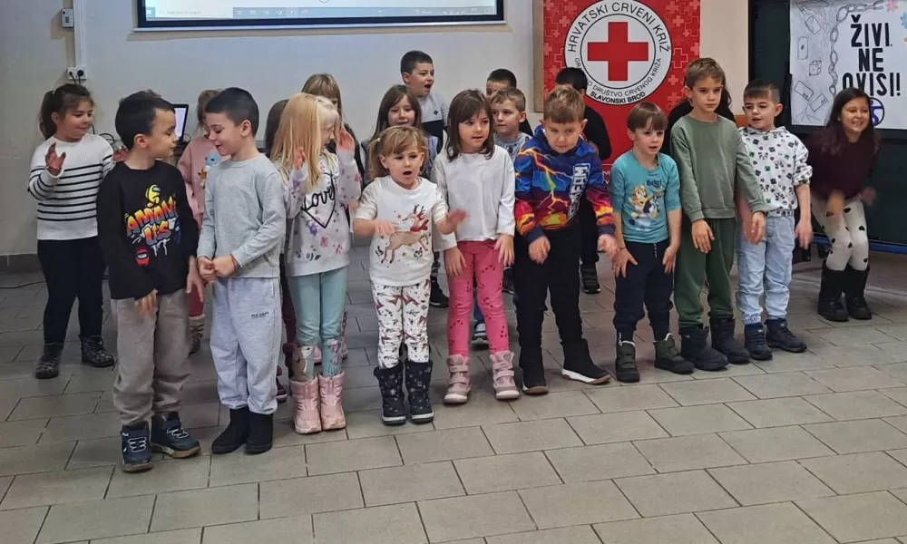 Djeca i mladi svojim kreativnim stvaralaštvom poručili: živi, ne ovisi!