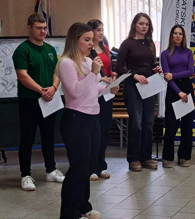 Djeca i mladi svojim kreativnim stvaralaštvom poručili: živi, ne ovisi!