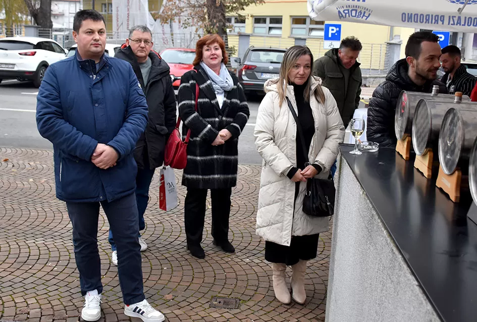 Otvoren požeški restoran Mama Mia La Pasta – novi projekt obitelj Drežnjak