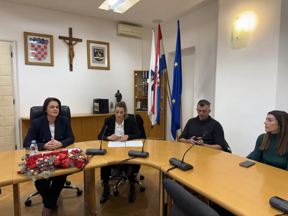 U Gradskoj upravi održan prijem za učenike i učitelje iz Italije, Rumunjske i Turske