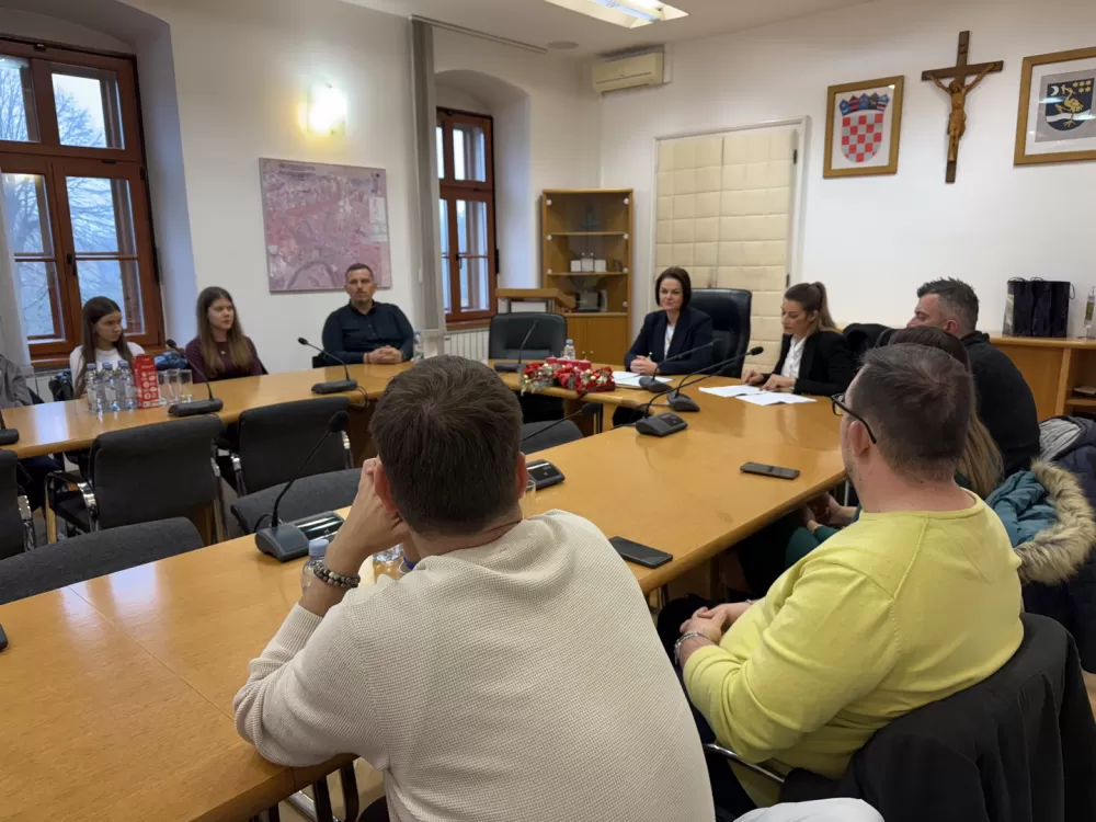 U Gradskoj upravi održan prijem za učenike i učitelje iz Italije, Rumunjske i Turske