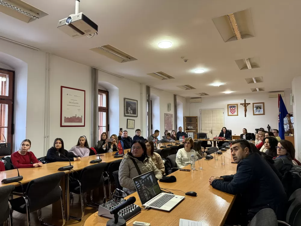 U Gradskoj upravi održan prijem za učenike i učitelje iz Italije, Rumunjske i Turske