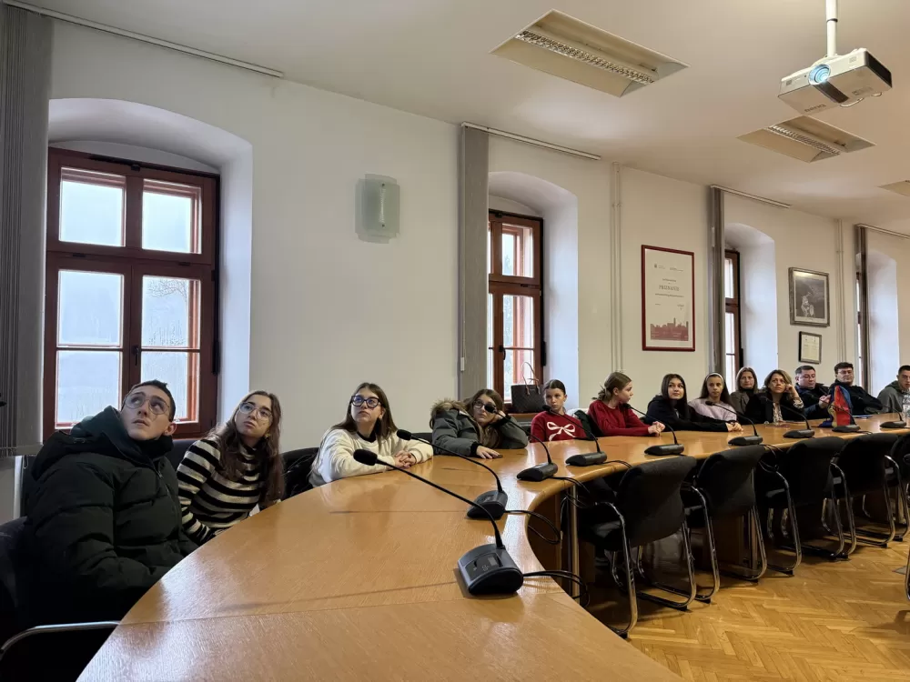 U Gradskoj upravi održan prijem za učenike i učitelje iz Italije, Rumunjske i Turske