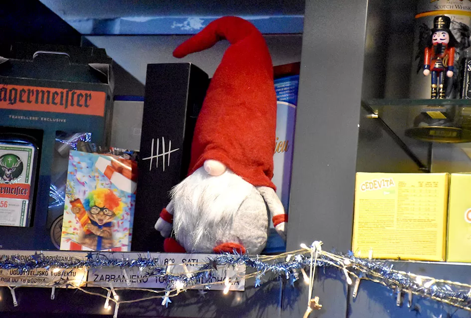 „Dioniz“ u Plodinama pretvoren u oazu blagdanskog sjaja i topline: Čarolija Božića osjeti se na svakom koraku 