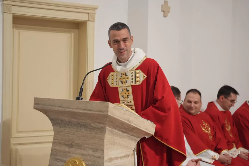 Polaganjem vijenaca i svečanom misom započelo obilježavanje Dana Općine Jakšić