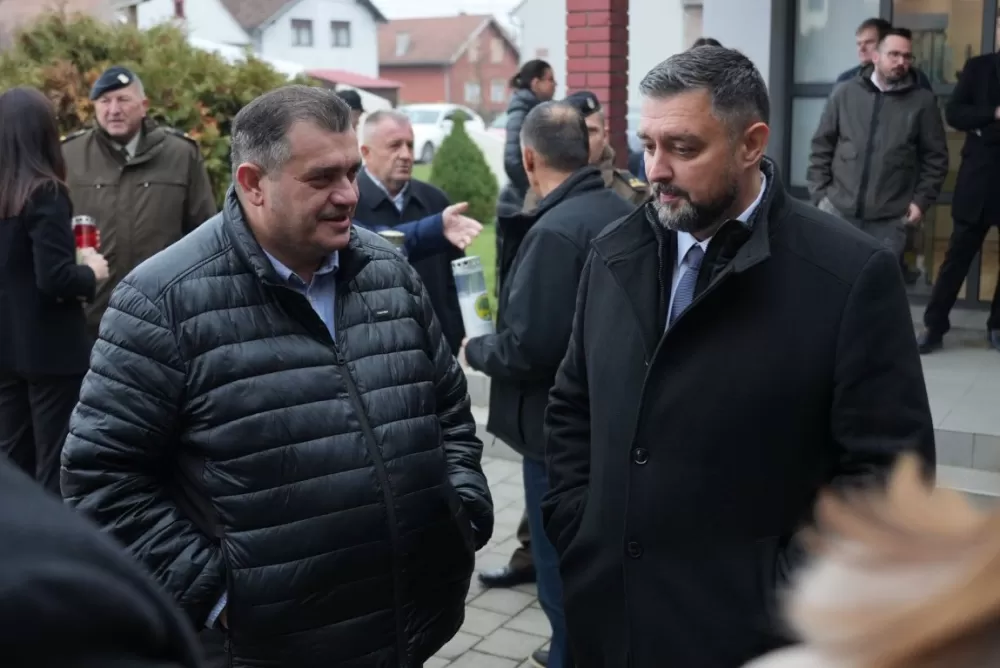 Polaganjem vijenaca i svečanom misom započelo obilježavanje Dana Općine Jakšić