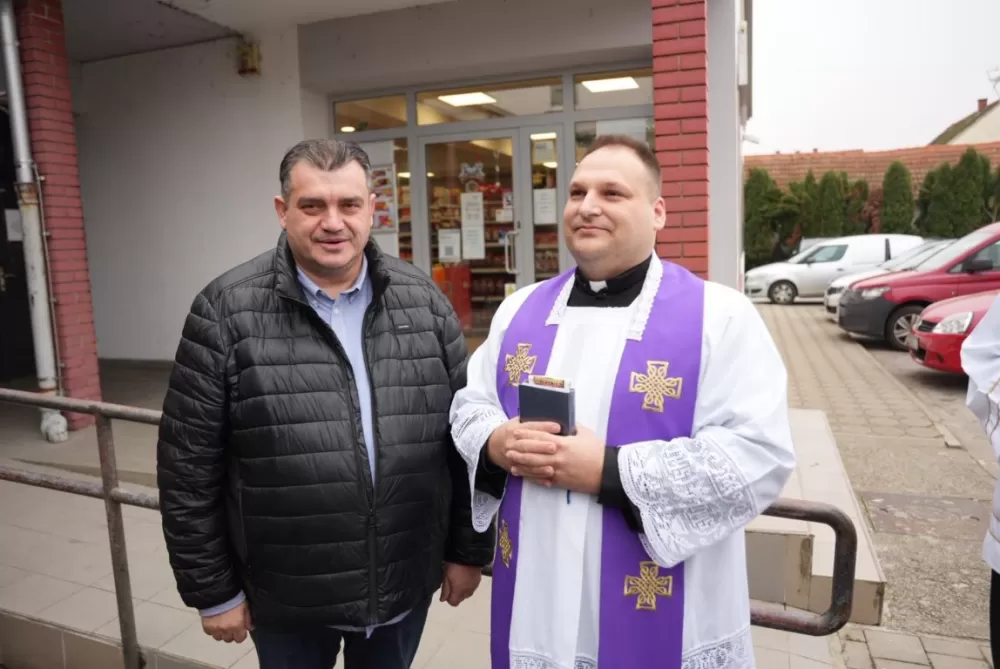 Polaganjem vijenaca i svečanom misom započelo obilježavanje Dana Općine Jakšić