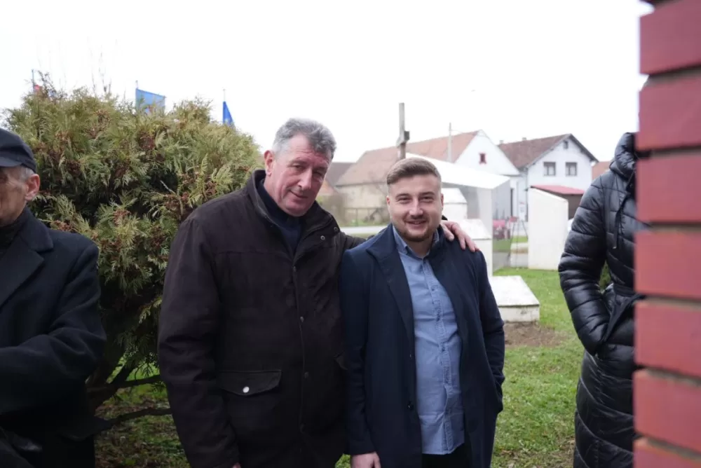 Polaganjem vijenaca i svečanom misom započelo obilježavanje Dana Općine Jakšić