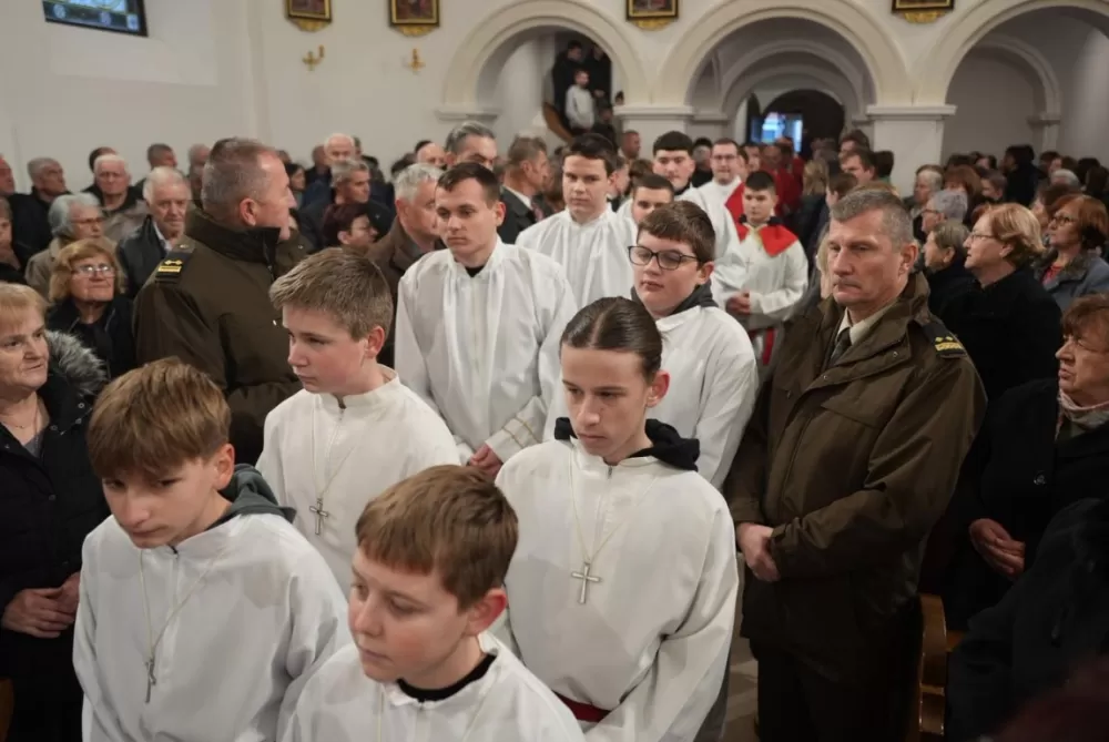 Polaganjem vijenaca i svečanom misom započelo obilježavanje Dana Općine Jakšić