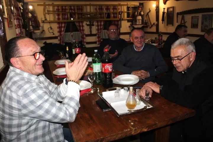 Zajednička večera i druženje nakon osvajanja zlatne medalje 