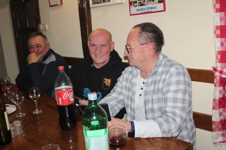 Zajednička večera i druženje nakon osvajanja zlatne medalje 