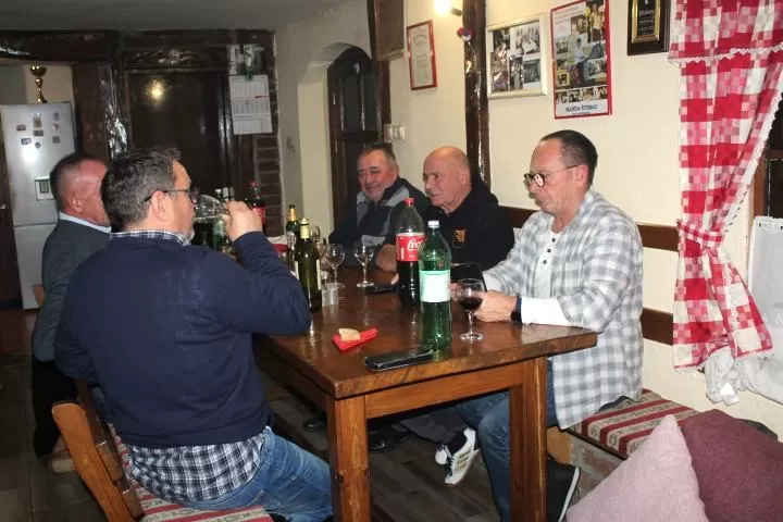 Zajednička večera i druženje nakon osvajanja zlatne medalje 