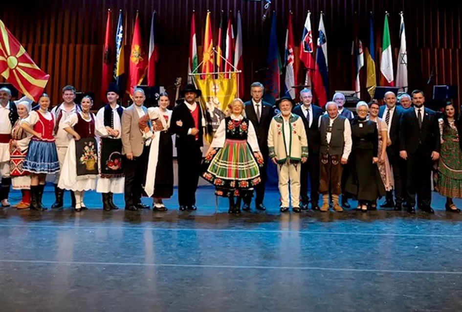 Jakšićki Slovaci predstavili bogatu baštinu u Koncertnoj dvorani ʼVatroslav Lisinskiʼ u Zagrebu 