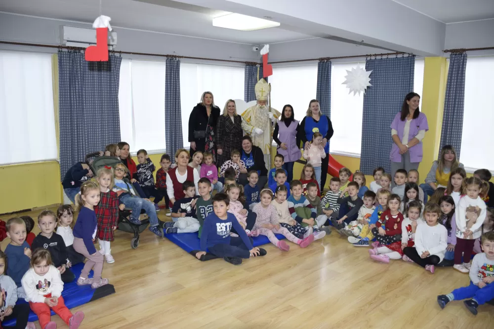 Sveti Nikola unio radost i osmijehe u požeške vrtiće, bolnicu i Kaznionicu