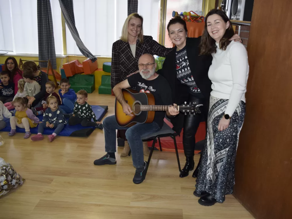 Sveti Nikola unio radost i osmijehe u požeške vrtiće, bolnicu i Kaznionicu