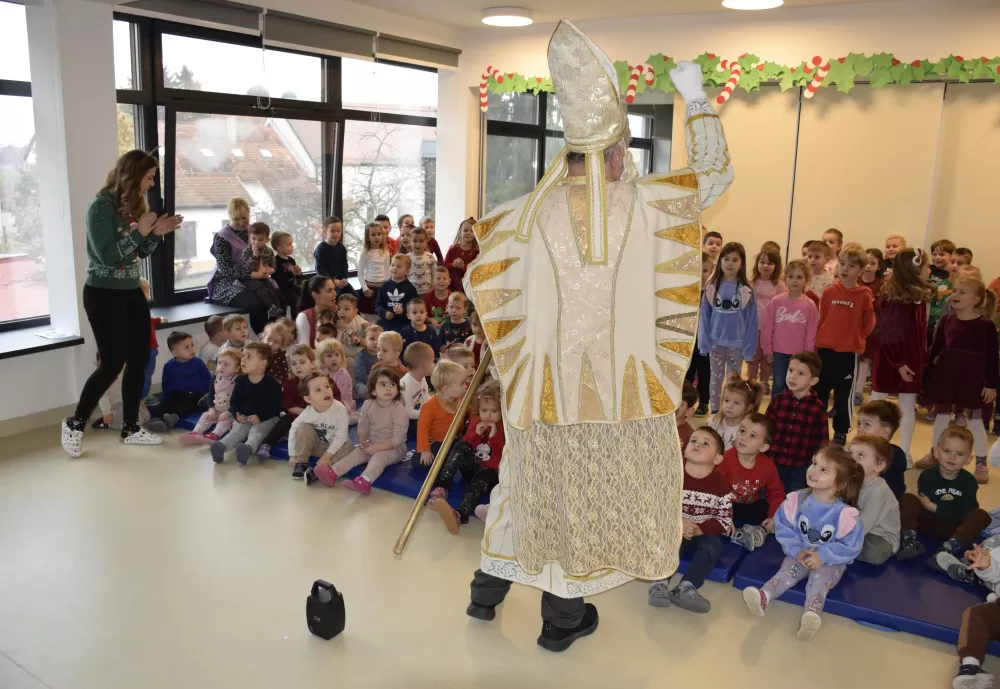 Sveti Nikola unio radost i osmijehe u požeške vrtiće, bolnicu i Kaznionicu