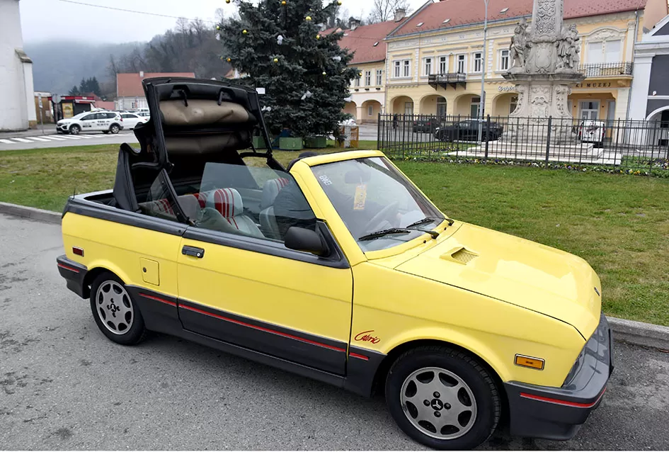 Požeška garaža čuva blago: Siniša Bosanac i rijetki Yugo Cabrio koji mami uzdahe