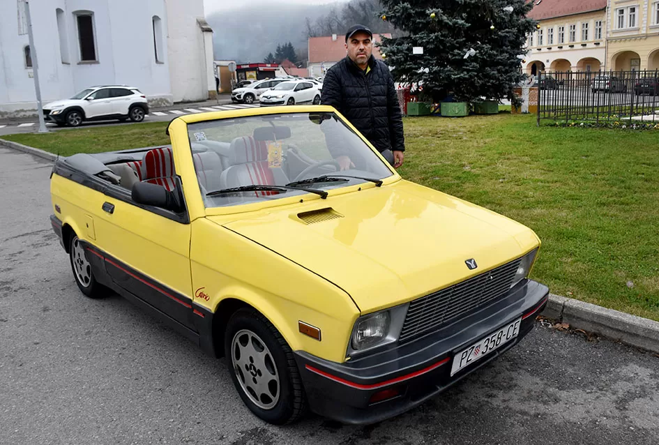 Požeška garaža čuva blago: Siniša Bosanac i rijetki Yugo Cabrio koji mami uzdahe