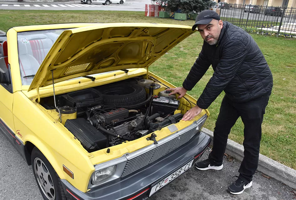 Požeška garaža čuva blago: Siniša Bosanac i rijetki Yugo Cabrio koji mami uzdahe