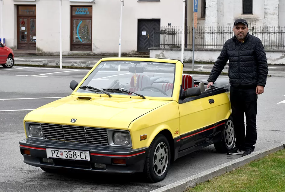 Požeška garaža čuva blago: Siniša Bosanac i rijetki Yugo Cabrio koji mami uzdahe