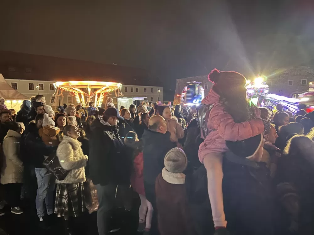 Sveti Nikola posjetio Tvrđavu Brod i podijelio darove najmlađima