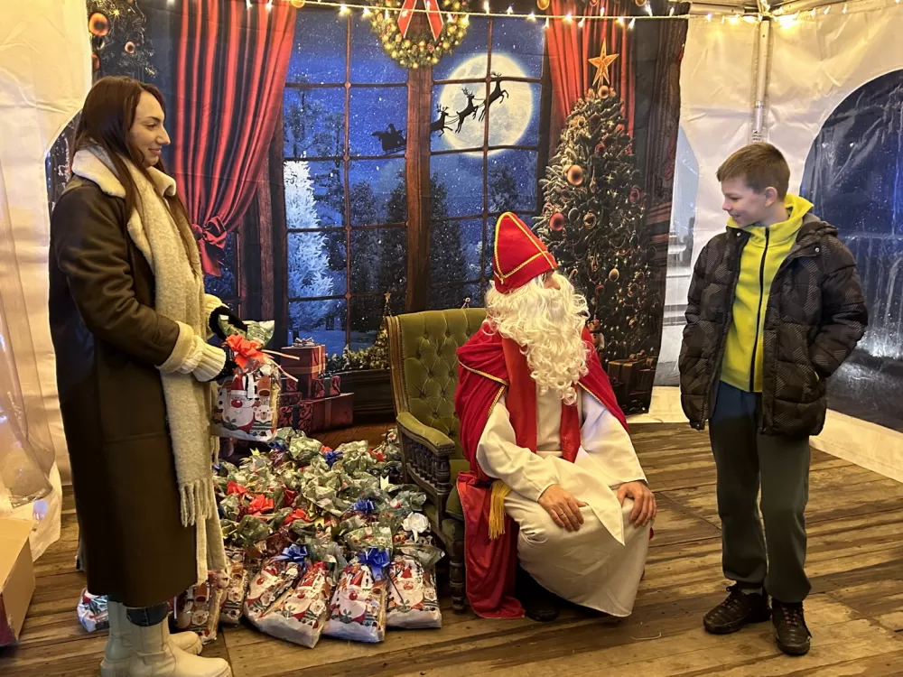 Sveti Nikola posjetio Tvrđavu Brod i podijelio darove najmlađima