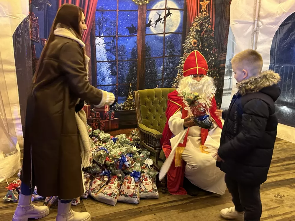 Sveti Nikola posjetio Tvrđavu Brod i podijelio darove najmlađima